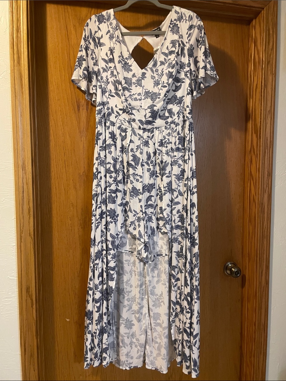 torrid White and Navy Floral High-Low Maxi Dress with Shorts L82
